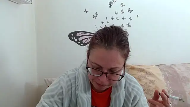 LadyHellene online show from March 2026 06:42:01 AM