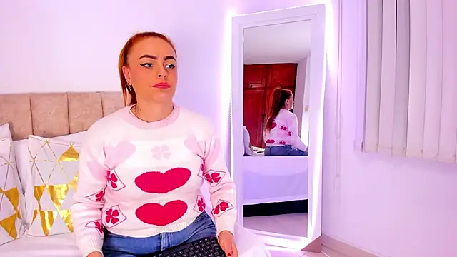 Snapshot of cristalwalker__ chatting on December 2025 10:20:02 AM cristalwalker online show from December 2025 10:20:02 AM