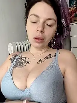 Lola Hale online show from February 2025 06:01:02 PM