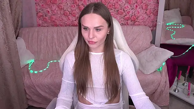 KiraGrayy online show from February 2026 01:54:02 PM