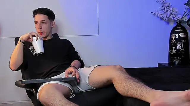 Adan rivas  online show from January 2025 11:24:01 PM