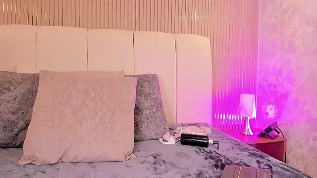 marie miller  online show from April 2026 01:41:01 PM