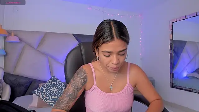 GiaFu online show from March 2026 02:33:02 PM