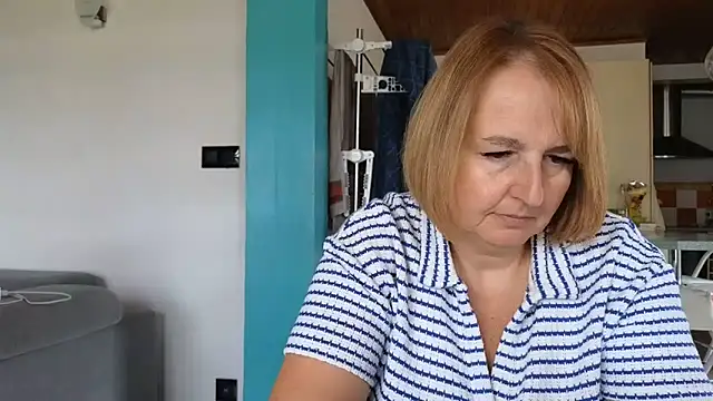 Snapshot of Sandcoq chatting on June 2026 08:27:02 AM Sandcoq online show from June 2026 08:27:02 AM
