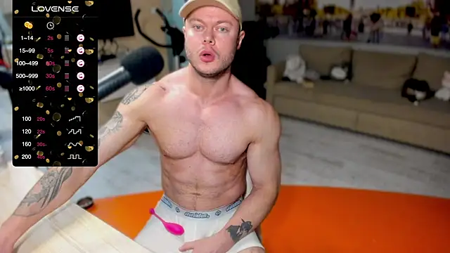 Snapshot of kingjamesuk chatting on October 2025 08:30:02 PM kingjamesuk online show from October 2025 08:30:02 PM