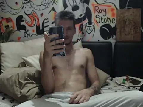 Snapshot of roystonee01 chatting on September 2025 02:27:01 AM roystonee01 online show from September 2025 02:27:01 AM