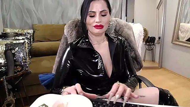 Sara Poison online show from March 2026 08:19:01 AM