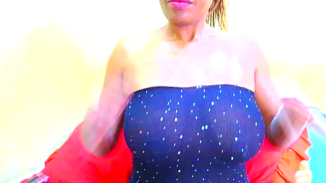 Snapshot of Mollybrookexx chatting on May 2026 10:33:01 AM Mollybrookexx online show from May 2026 10:33:01 AM