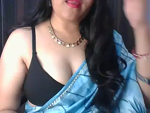 Snapshot of santurmom chatting on February 2026 05:44:01 PM santurmom online show from February 2026 05:44:01 PM