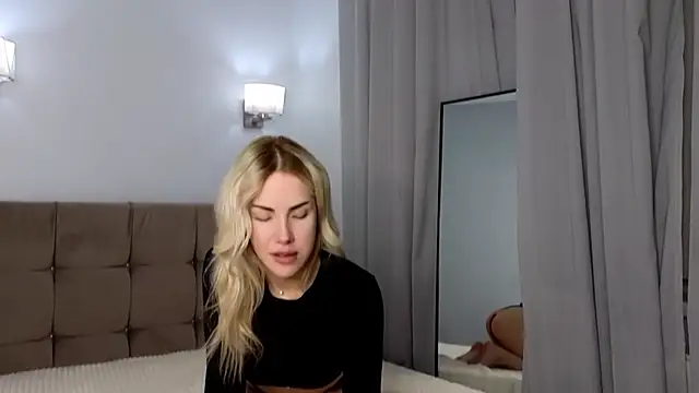 Snapshot of magnificent_angel chatting on February 2025 06:59:01 PM magnificent angel online show from February 2025 06:59:01 PM