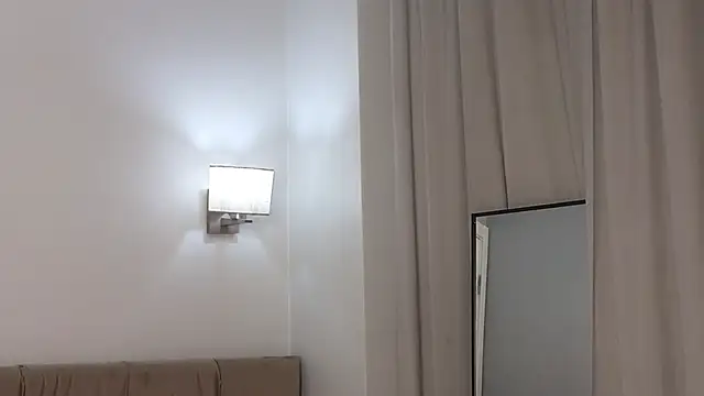 Snapshot of magnificent_angel chatting on February 2025 01:36:01 AM magnificent angel online show from February 2025 01:36:01 AM