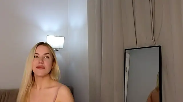 Snapshot of magnificent_angel chatting on February 2025 07:49:02 PM magnificent angel online show from February 2025 07:49:02 PM