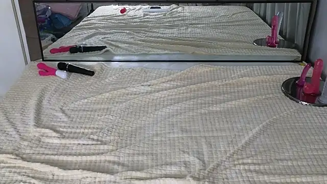 Snapshot of magnificent_angel chatting on March 2025 12:44:01 AM magnificent angel online show from March 2025 12:44:01 AM