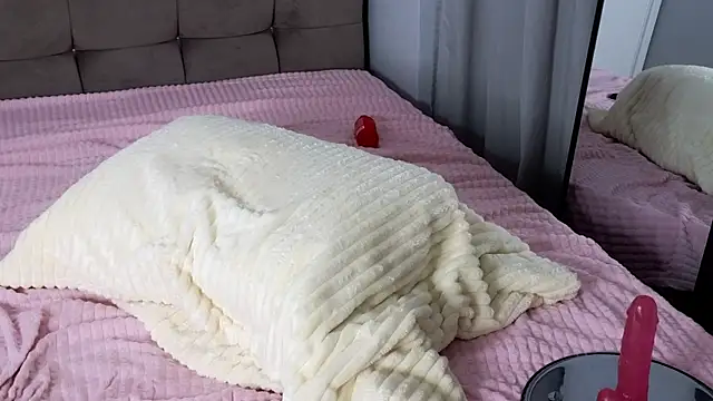 Snapshot of magnificent_angel chatting on March 2025 11:17:01 PM magnificent angel online show from March 2025 11:17:01 PM