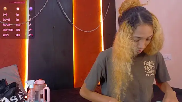 Snapshot of Charlotte_Love10 chatting on February 2026 09:51:01 PM Charlotte Love10 online show from February 2026 09:51:01 PM