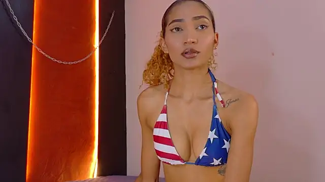 Snapshot of Charlotte_Love10 chatting on February 2026 12:08:02 PM Charlotte Love10 online show from February 2026 12:08:02 PM