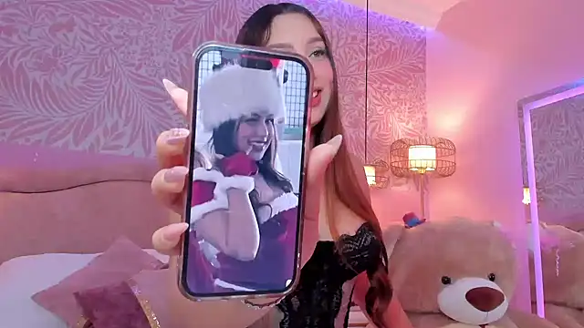 Snapshot of EmilyCollinss1 chatting on November 2025 10:26:02 AM EmilyCollinss1 online show from November 2025 10:26:02 AM