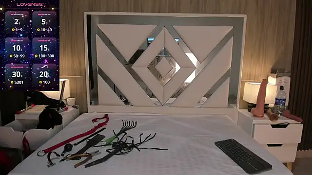 ValentinaThomas online show from October 2025 07:34:02 PM