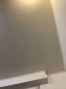 lescro95  online show from February 2026 05:29:01 PM