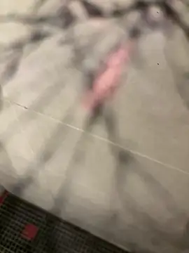 lescro95  online show from February 2026 05:31:01 PM