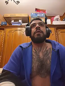 Snapshot of Dikkiduohottt chatting on February 2025 11:15:02 PM Dikkiduohottt online show from February 2025 11:15:02 PM