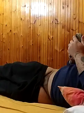 Snapshot of Dikkiduohottt chatting on October 2025 09:01:01 PM Dikkiduohottt online show from October 2025 09:01:01 PM