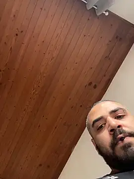 Dikkiduohottt online show from April 2026 01:01:02 PM