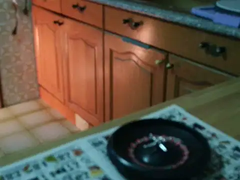 VeneRed online show from November 2025 06:30:01 PM