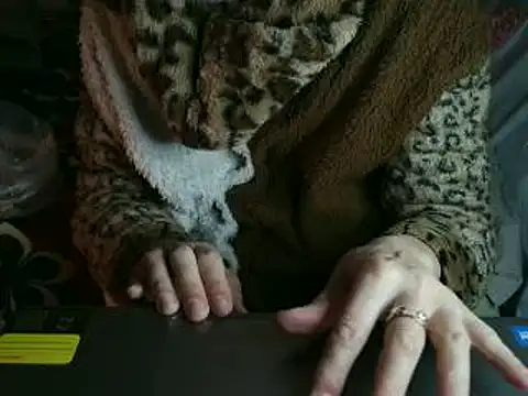 VeneRed online show from March 2026 07:21:02 PM