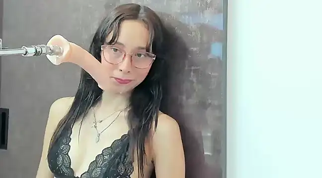 Snapshot of doll_bella_ chatting on January 2025 07:53:02 PM doll bella online show from January 2025 07:53:02 PM