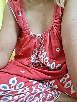 Snapshot of Melody_Shyla chatting on October 2025 11:17:02 PM Melody Shyla online show from October 2025 11:17:02 PM