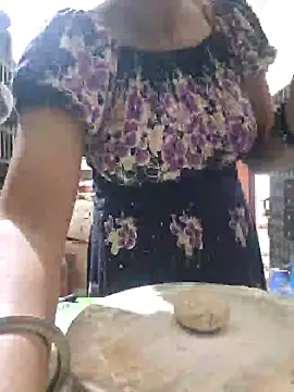 Snapshot of Melody_Shyla chatting on November 2025 12:40:02 PM Melody Shyla online show from November 2025 12:40:02 PM