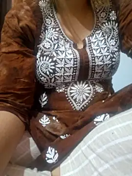 Snapshot of Melody_Shyla chatting on December 2025 12:15:02 AM Melody Shyla online show from December 2025 12:15:02 AM