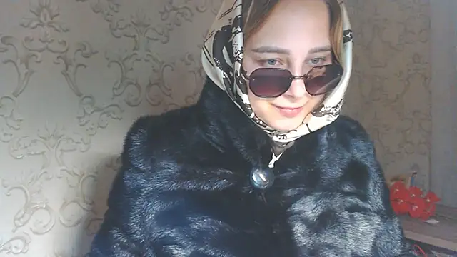 Snapshot of DolphinDreams chatting on July 2026 01:33:01 AM DolphinDreams online show from July 2026 01:33:01 AM