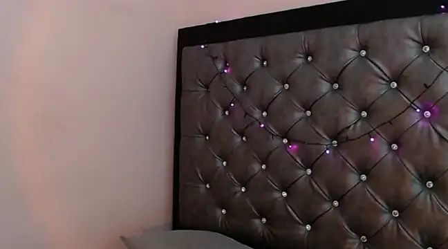 Snapshot of ToshiaKimich chatting on March 2025 03:36:02 PM ToshiaKimich online show from March 2025 03:36:02 PM