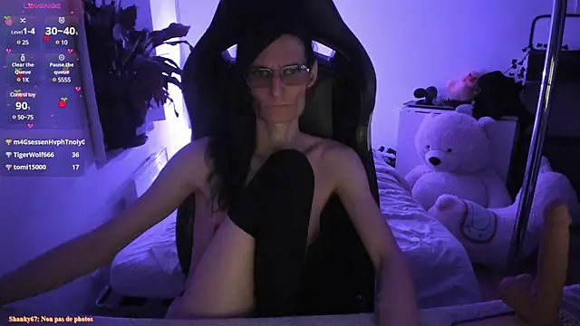 Snapshot of CeriseLapine chatting on February 2025 09:48:01 PM CeriseLapine online show from February 2025 09:48:01 PM