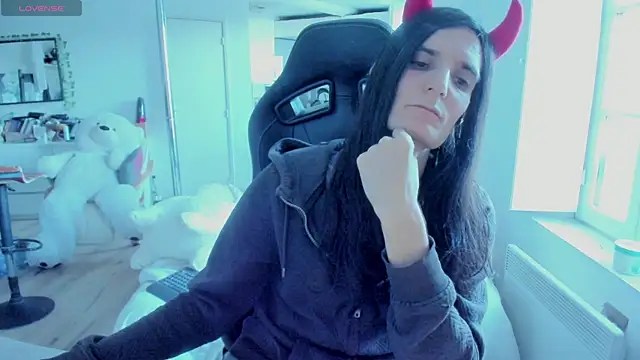 Snapshot of CeriseLapine chatting on March 2025 05:04:02 PM CeriseLapine online show from March 2025 05:04:02 PM