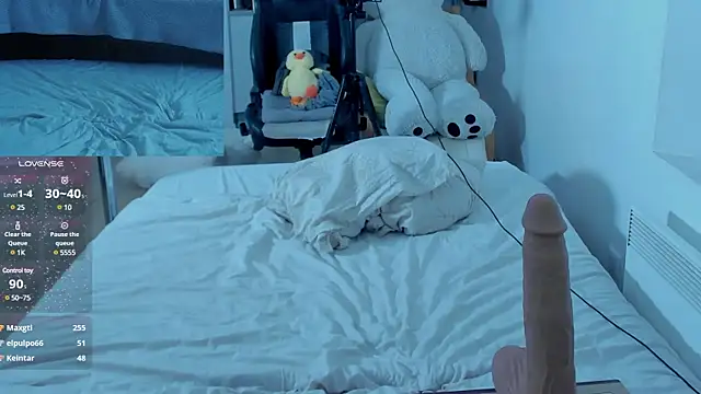 Snapshot of CeriseLapine chatting on March 2025 10:06:01 PM CeriseLapine online show from March 2025 10:06:01 PM