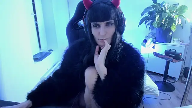 Snapshot of CeriseLapine chatting on September 2025 06:13:02 PM CeriseLapine online show from September 2025 06:13:02 PM