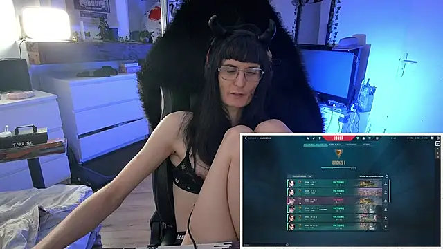 Snapshot of CeriseLapine chatting on October 2025 10:54:02 PM CeriseLapine online show from October 2025 10:54:02 PM