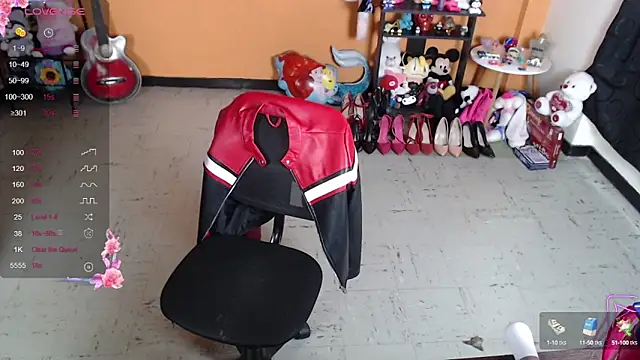 MissMiia2 online show from January 2025 04:34:01 PM