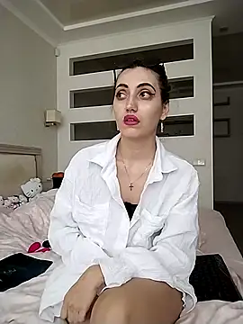 Iren online show from November 2025 10:26:02 AM