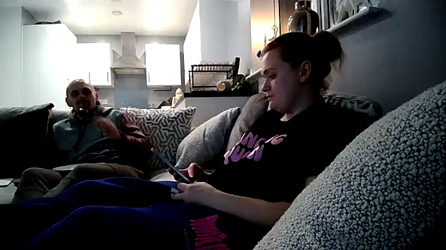 Snapshot of DynamicDuo_oxo chatting on December 2024 09:57:01 PM DynamicDuo oxo online show from December 2024 09:57:01 PM