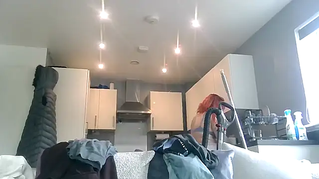 Snapshot of DynamicDuo_oxo chatting on February 2025 11:40:02 AM DynamicDuo oxo online show from February 2025 11:40:02 AM