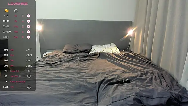 Snapshot of jesssicamooon chatting on December 2025 07:33:02 PM jesssicamooon online show from December 2025 07:33:02 PM