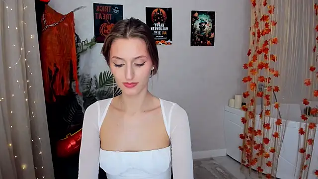 NaturalBeaty online show from October 2025 12:06:01 PM