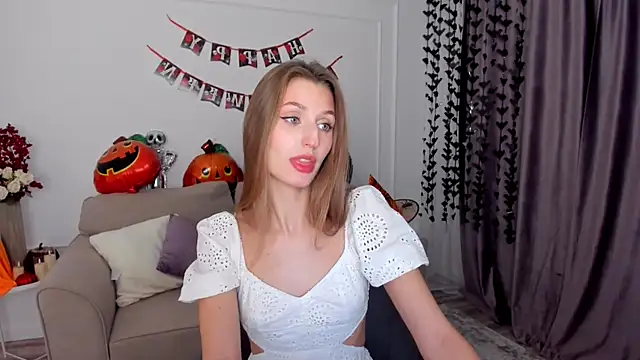 NaturalBeaty online show from October 2025 04:13:01 AM