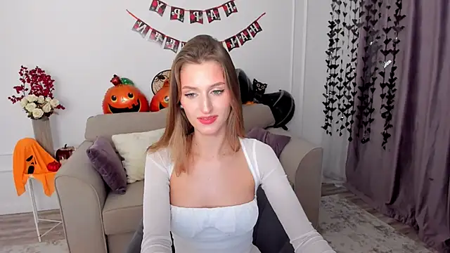 NaturalBeaty online show from October 2025 03:51:01 AM