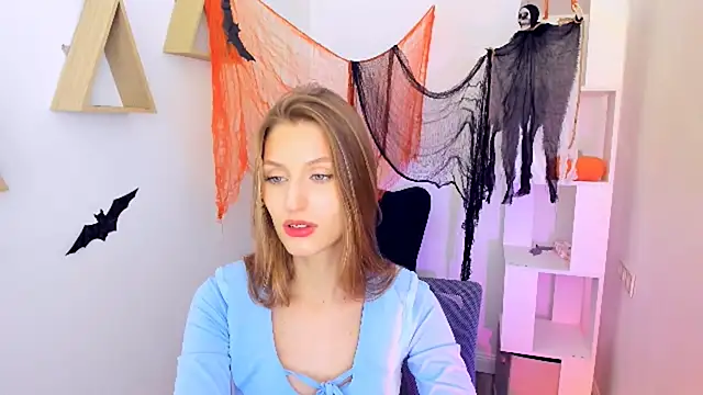 NaturalBeaty online show from October 2025 03:32:02 AM