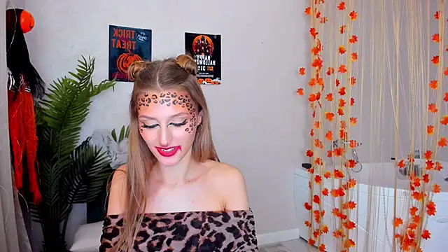 NaturalBeaty online show from October 2025 12:39:02 PM